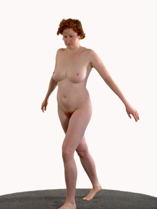 10 MARIELE stand FlyingLunge2 600x800w