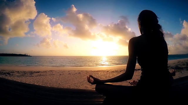 MANOMA Short Commercial