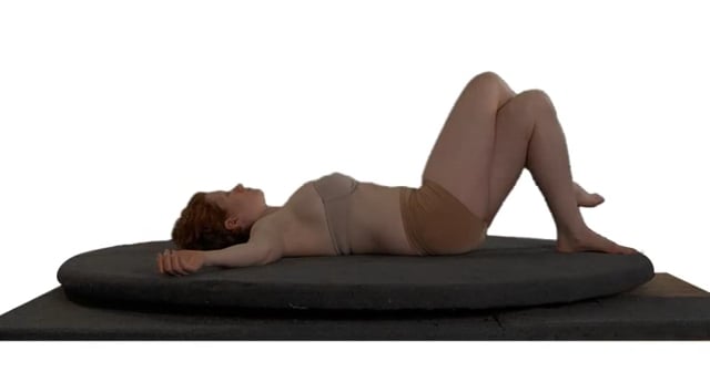 MARIELE laying Crucifix White