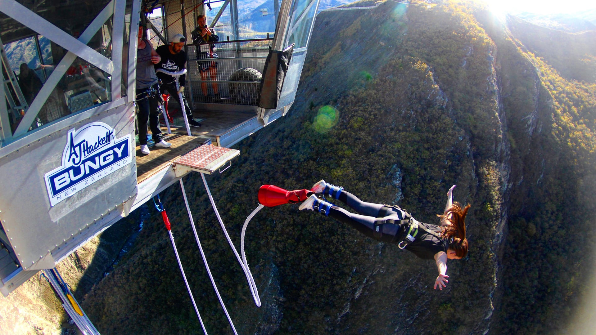 Skydiving vs Bungy Jumping