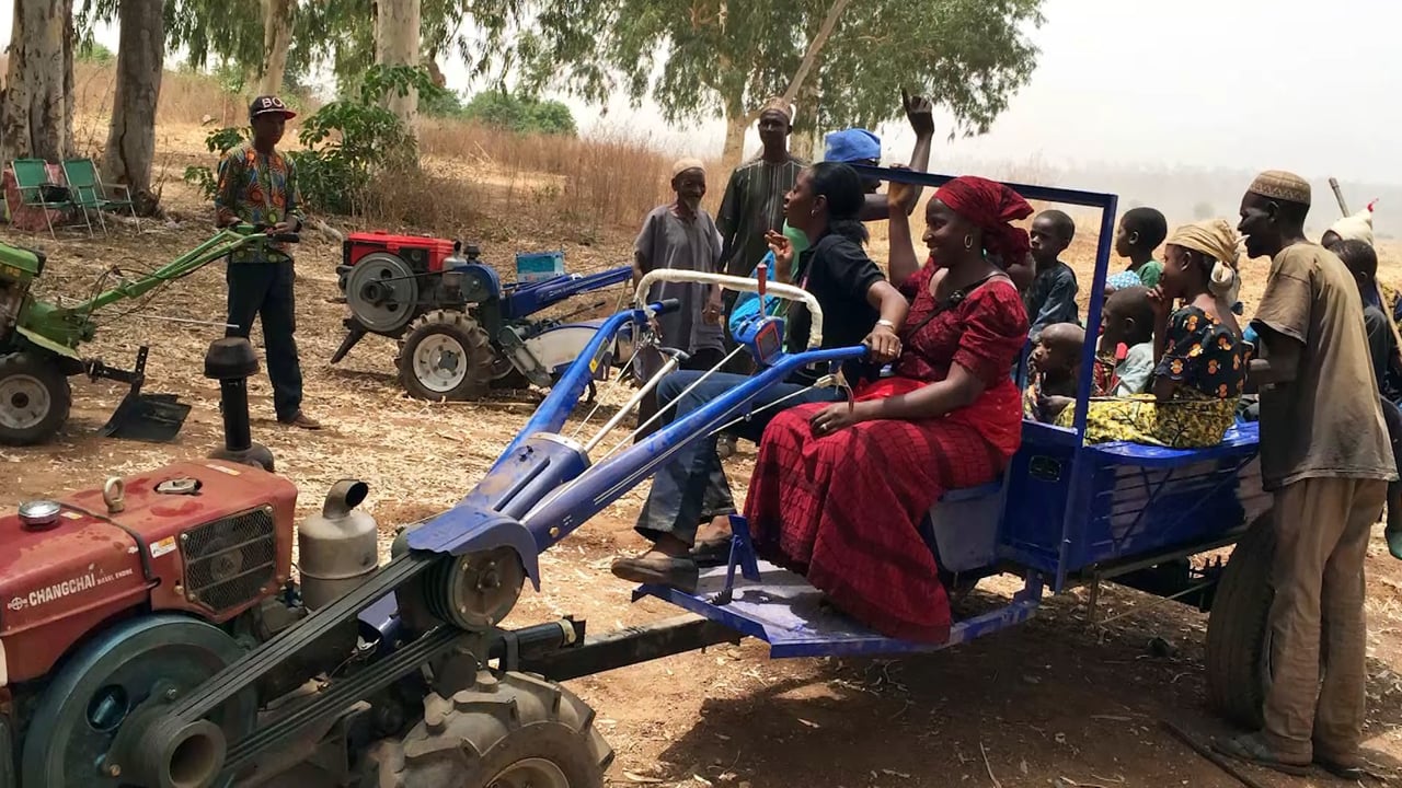 Hello Tractor by Media duMonde 中文