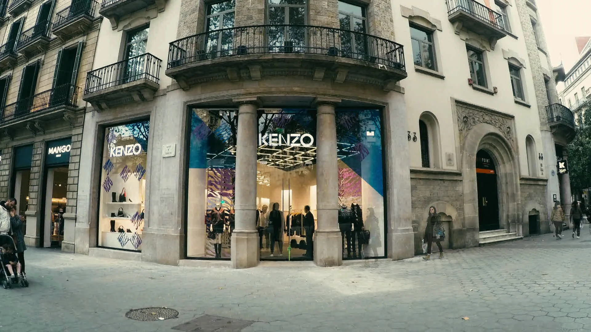 Kenzo shop barcelona logo