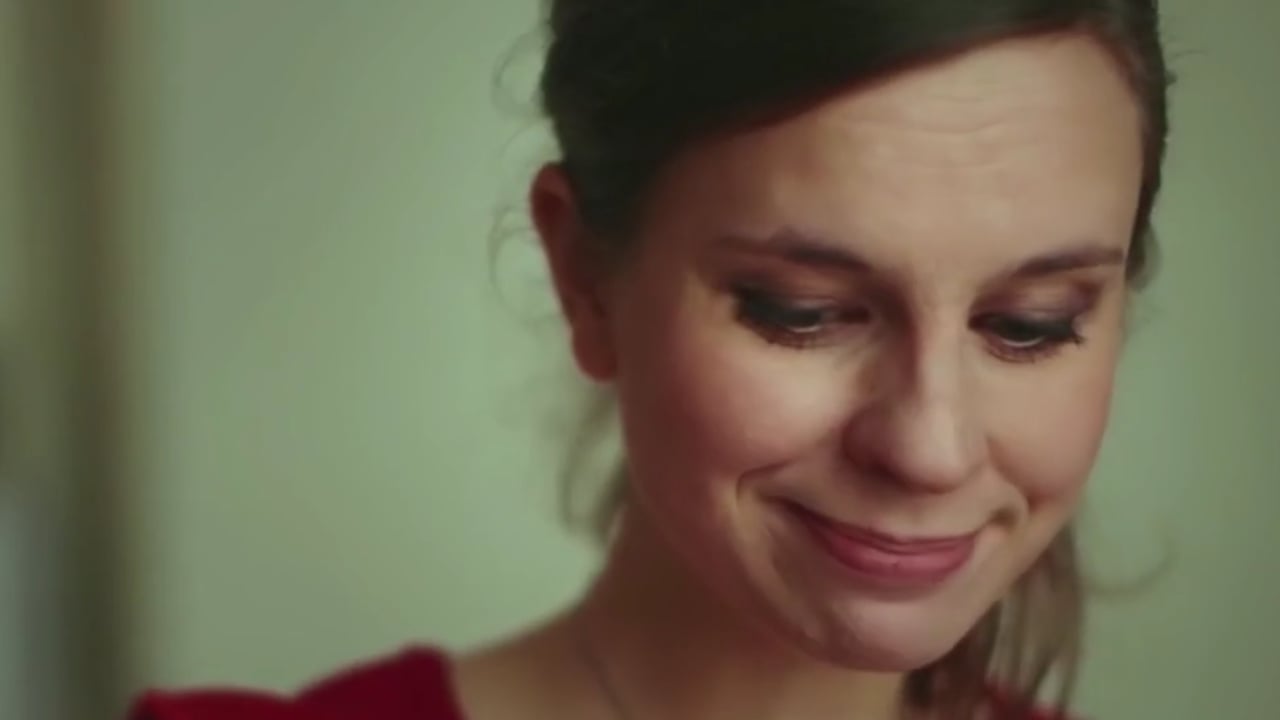 Kylässä Olgan kotona - Trailer