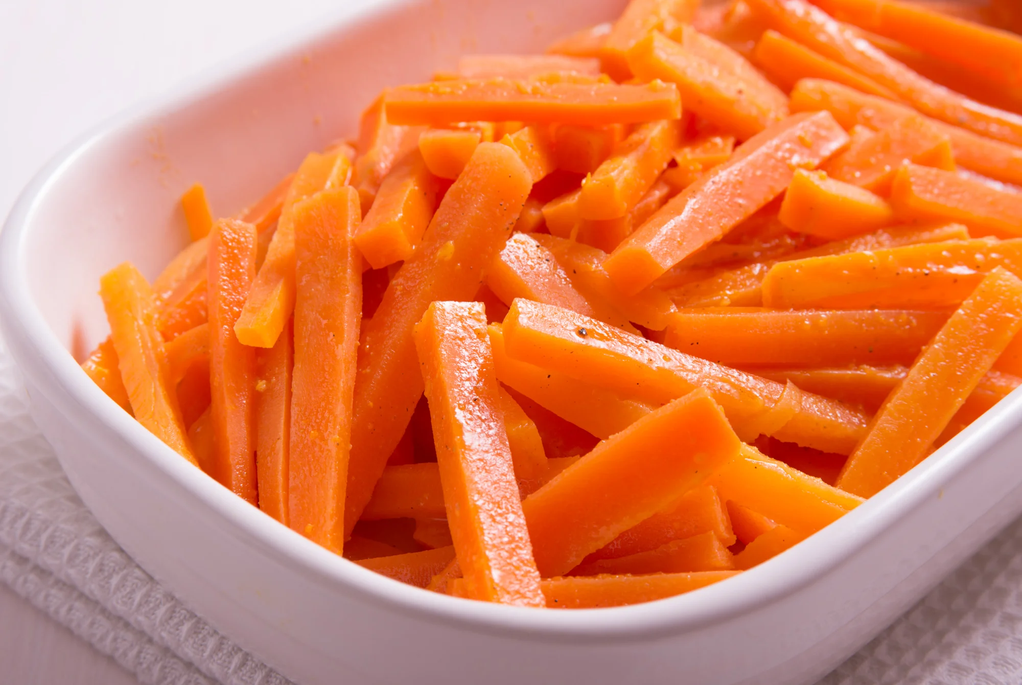 Low FODMAP Christmas Clementine Carrots recipe and 'how to' guide on
