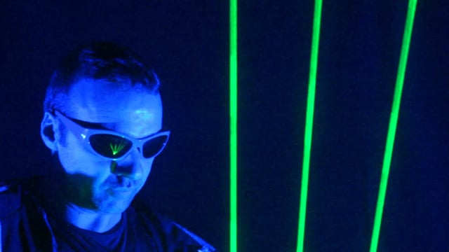 Jongleur und LED Lichtkünstler Volker Maria Maier video preview
