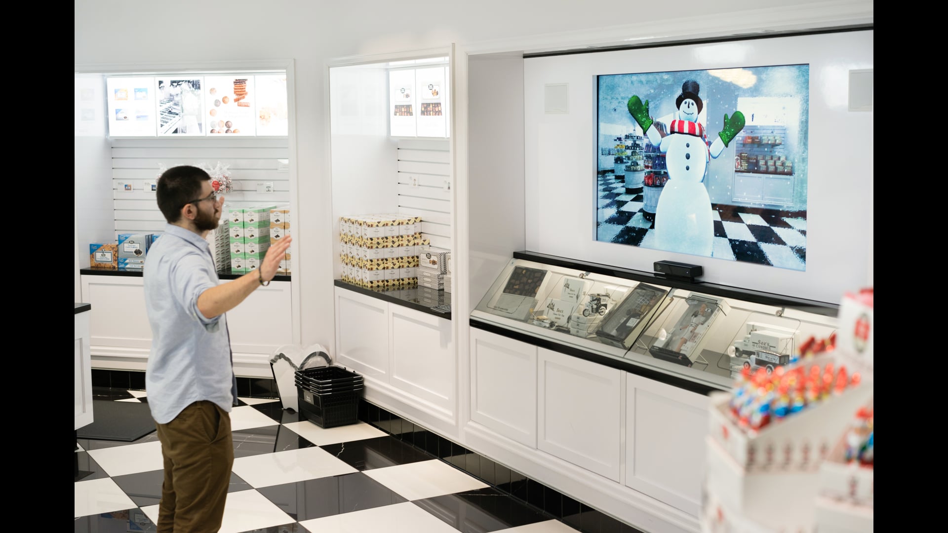 Pacific Gateway Unveils Augmented Reality Winter Wonderland