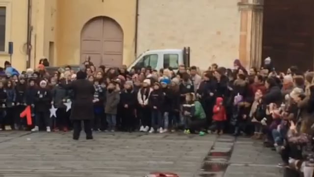Coro in Piazza San Domenico 21-12-2016