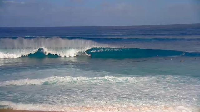Christmas Day Highlights from the Pipeline Cam