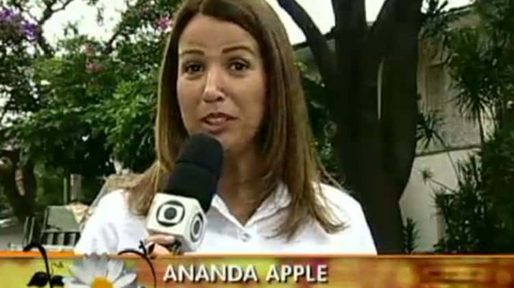 Ananda Apple faz a abertura do evento