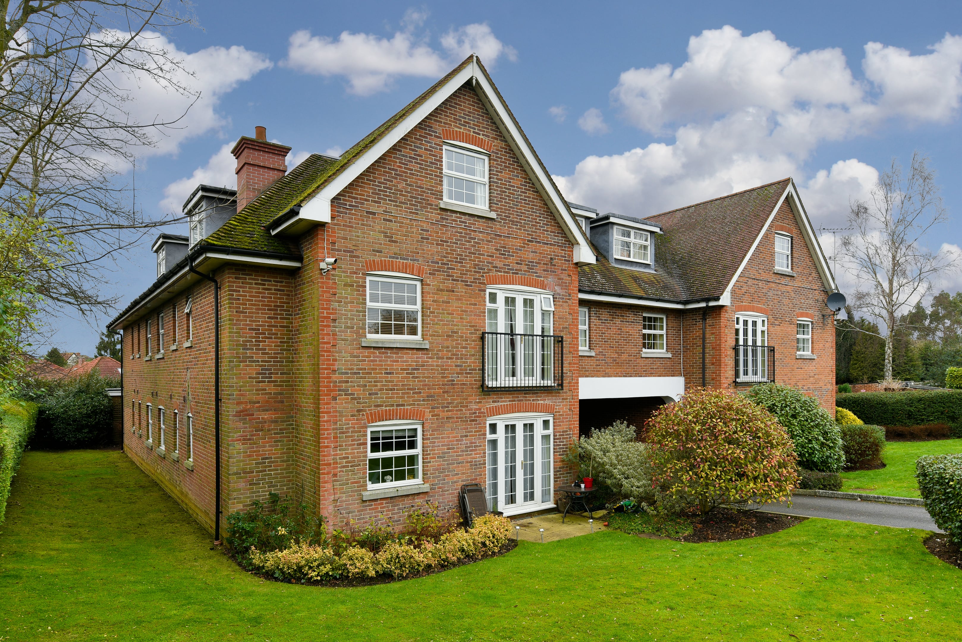 Brighton Road, Lower Kingswood The Personal Agent on Vimeo