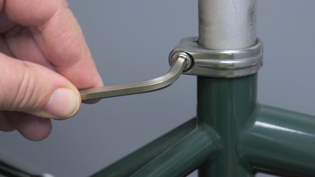 How to adjust your bicycle seatpost