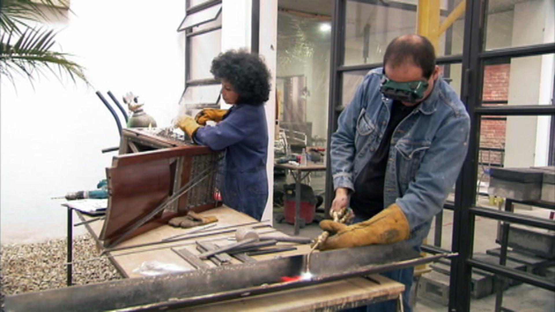 Doris Salcedo: Third World Identity (SHORT)