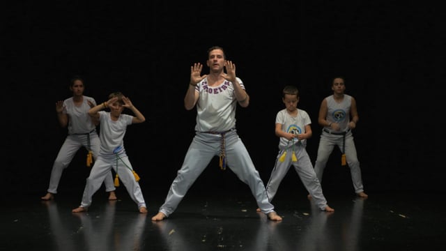 Meia lua de compasso Capoeira+