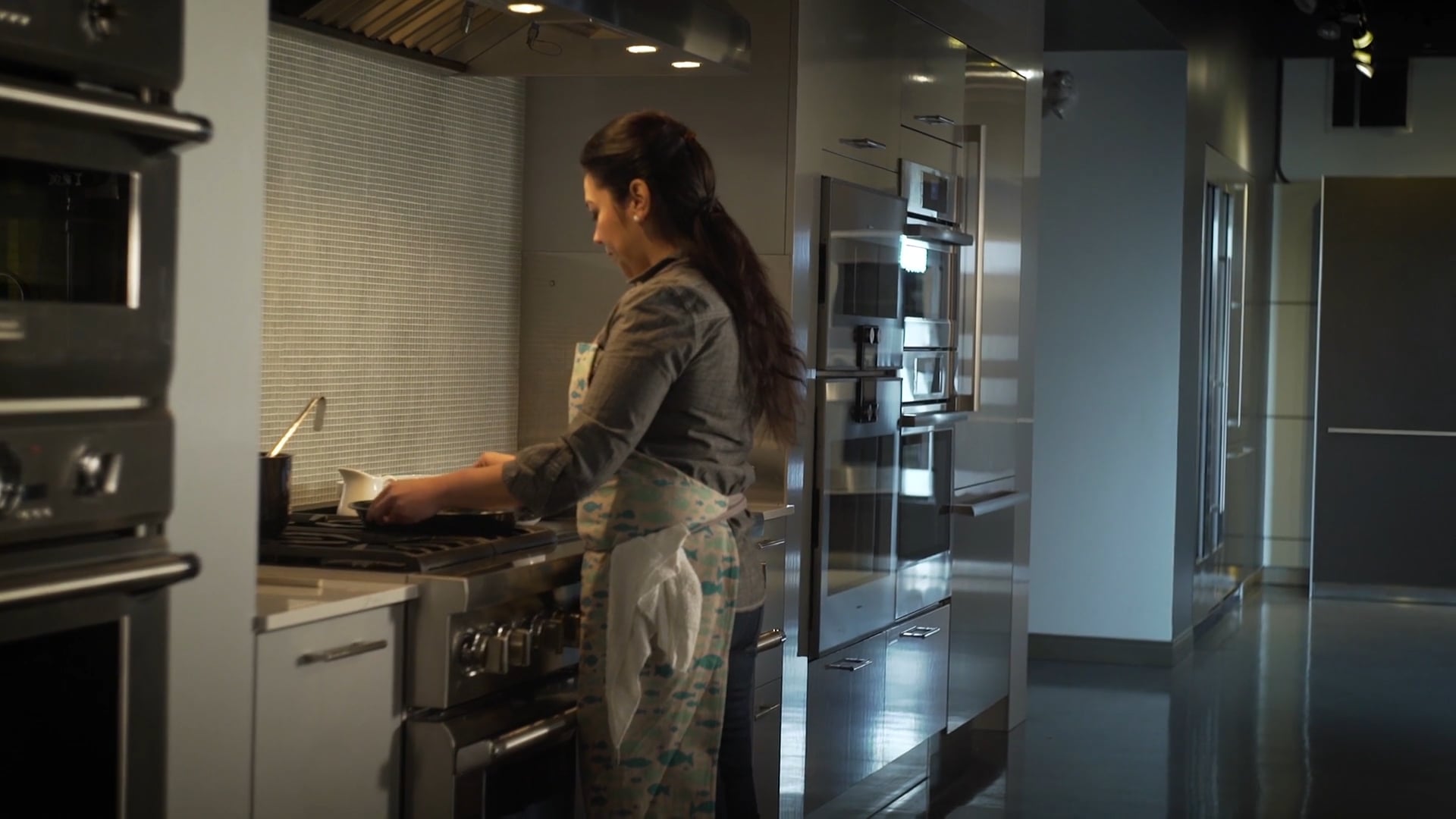 Chef Elia Herrera makes a mean paella-HD