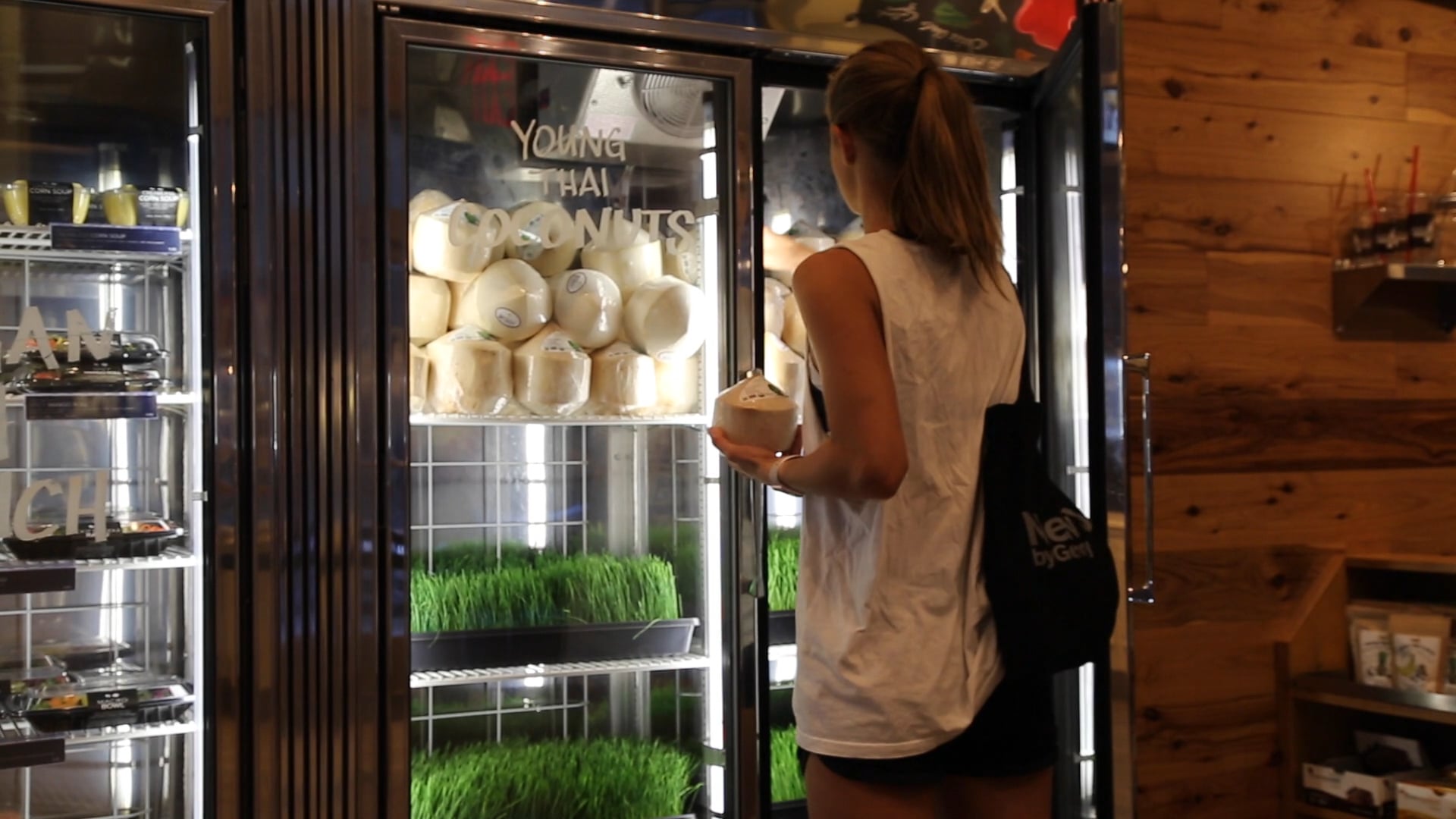 Entrevista Luna Castilho for Ford Models Run by Gray TV