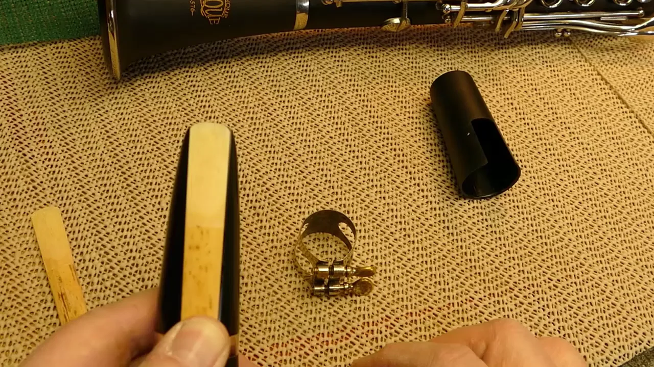 Beginner tipsMouthpiece & Reed assembly on Vimeo