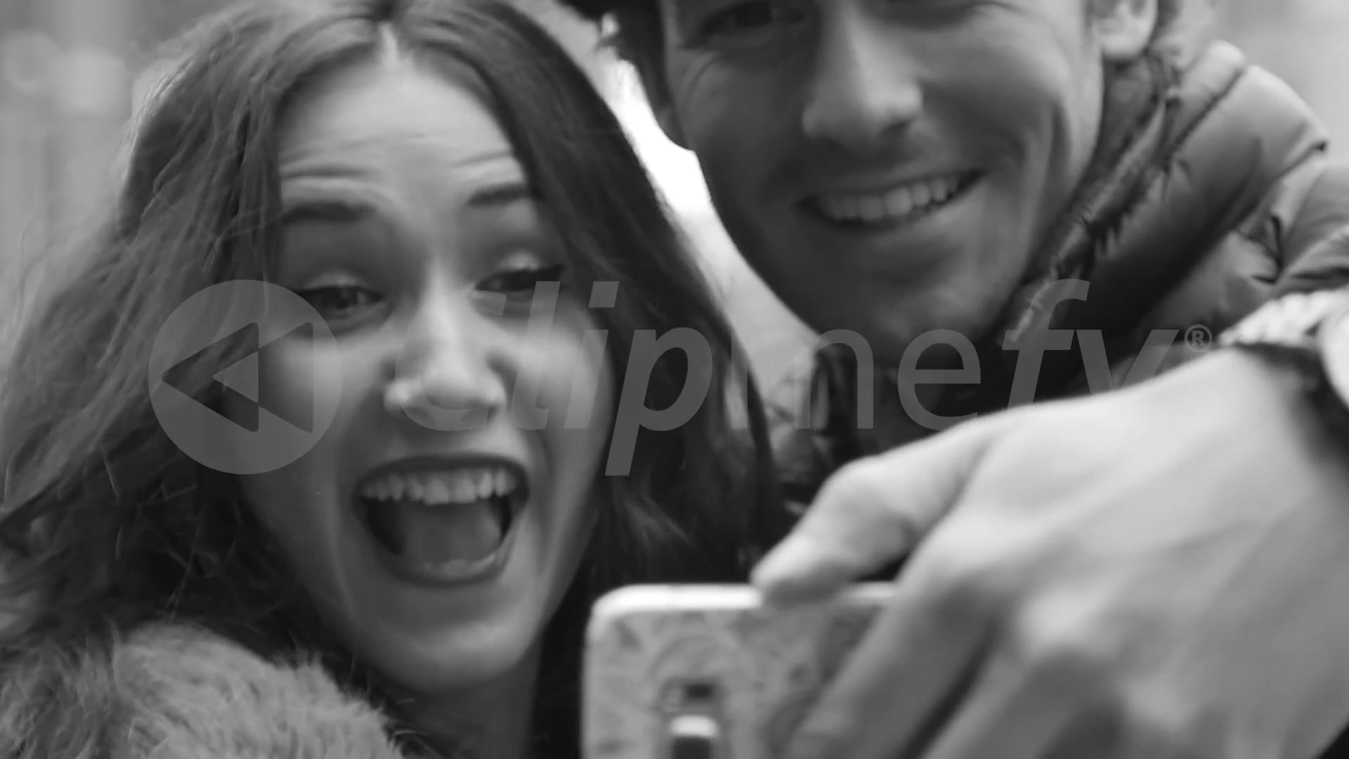 DESDE 99€ - SAN VALENTÍN MADRID  BLANCO Y NEGRO (Versión para publicidad) - CLIPMEFY
