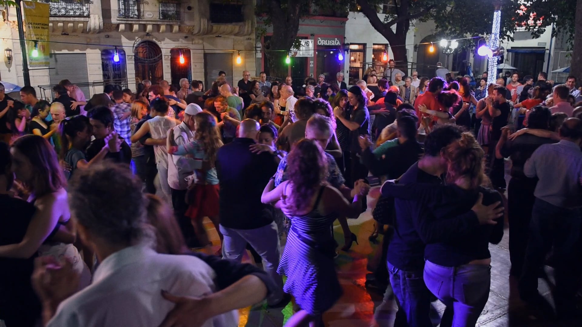 ABRAZO : Séquence issue de l'Installation vidéographiques immersives:  ¿Quiere bailar?  Milonga_Dorego