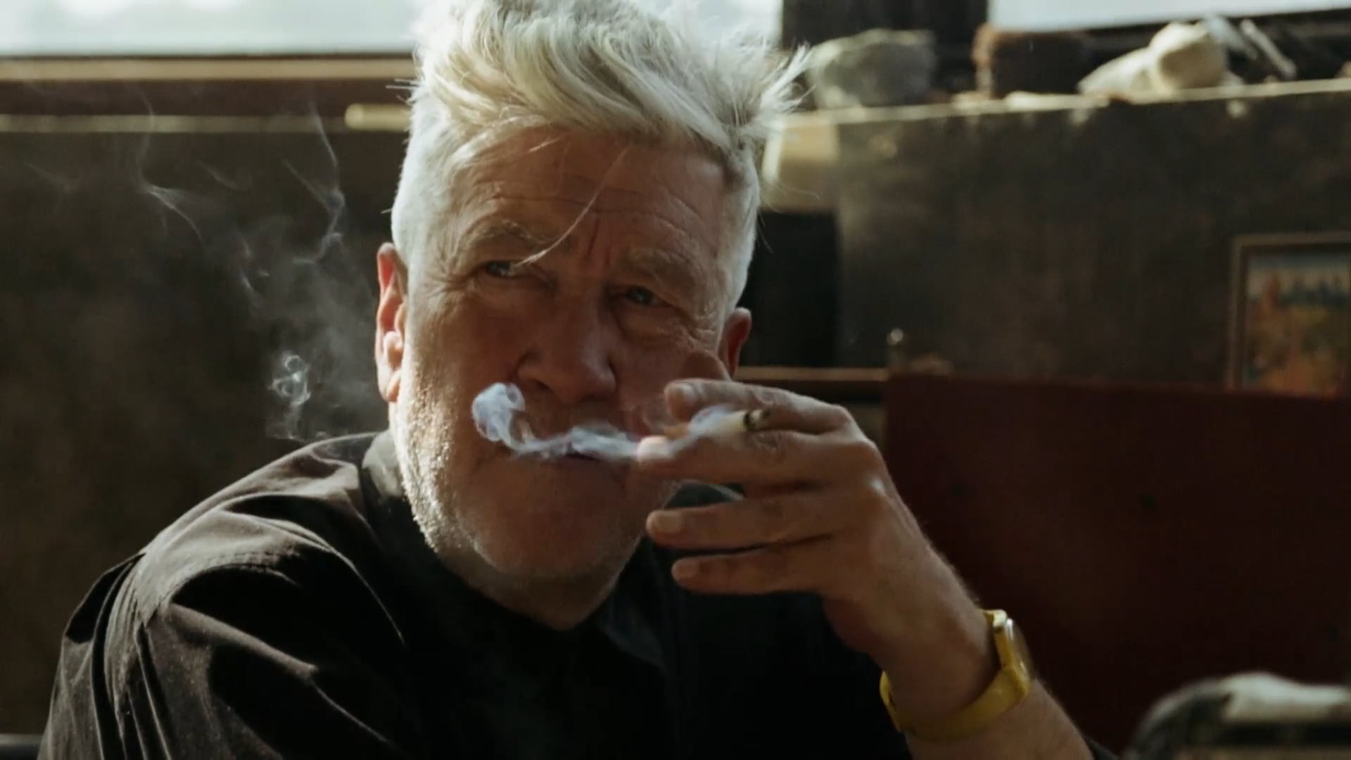 Фильм дэвид линч: жизнь в искусстве. Жизнь в искусстве дэвид линч ост. David lynch smoking. Линч в жизни. Дэвид линч жизнь в искусстве кадры.