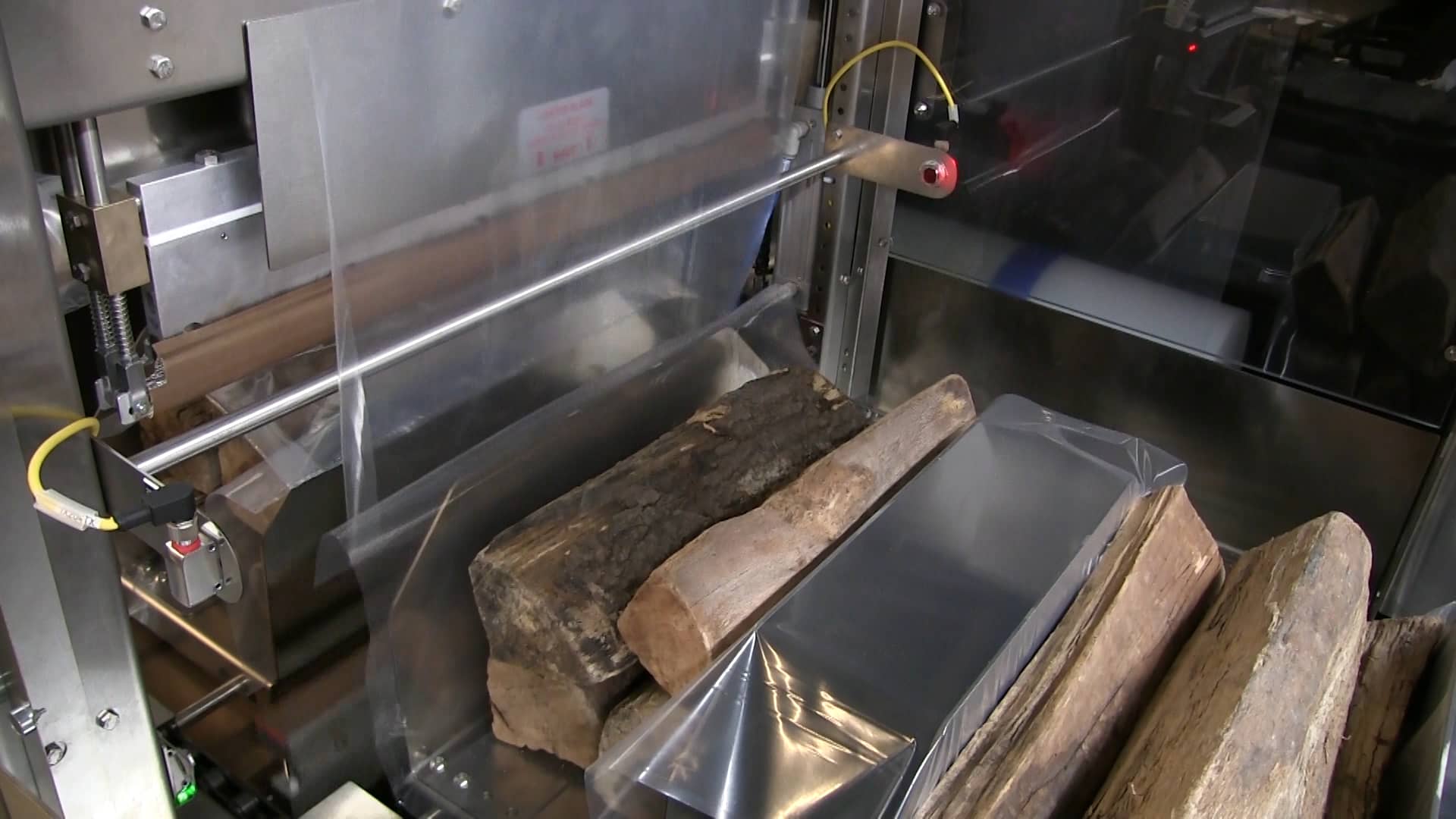 4037Firewood Shrink Wrap Bundler on Vimeo