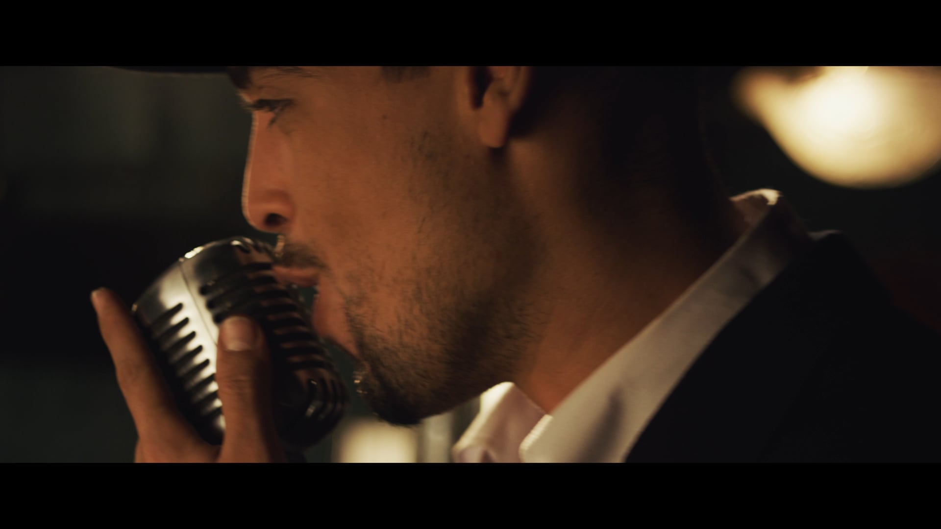 L'Artiste - Clandestina