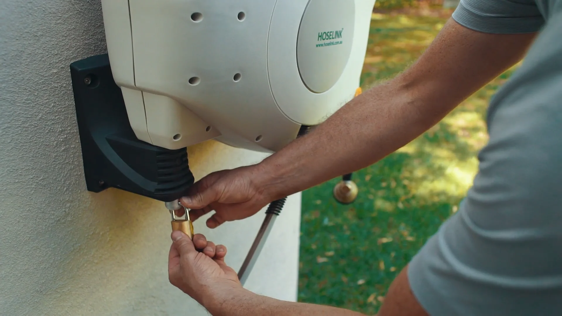 Hoselink Retractable Hose Reel Padlock on Vimeo