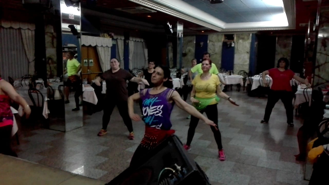 Ojos Así Zumba con Sergio Villarreal on Vimeo