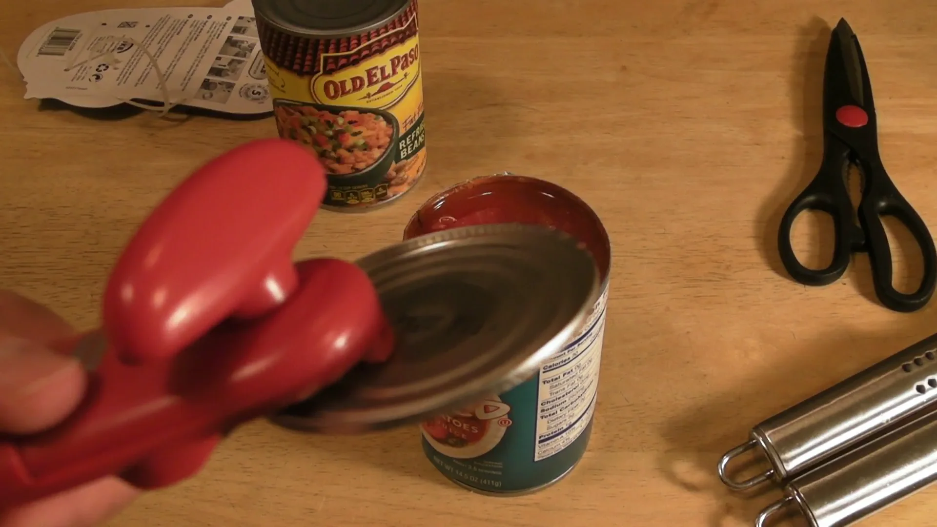 Effortlessly Open Cans with Zyliss MagiCan Opener