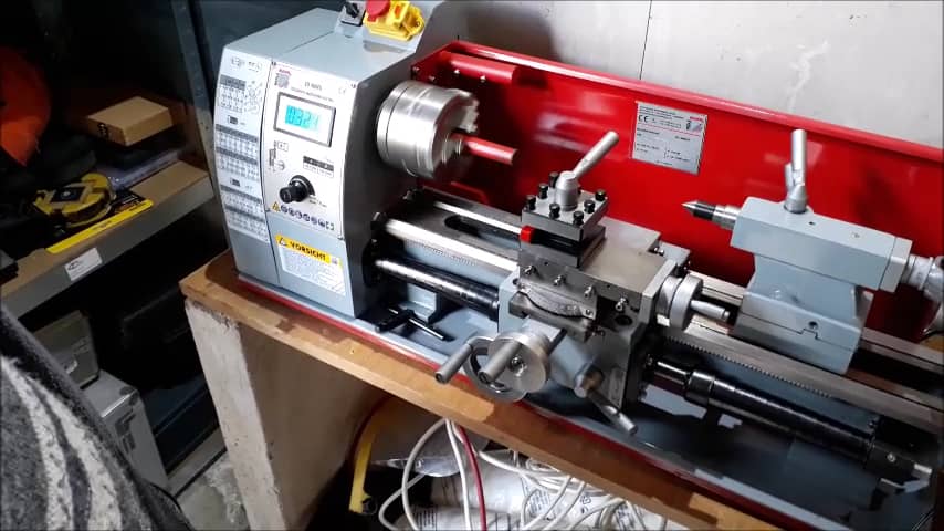 TOUR À MÉTAUX D'ÉTABIL AVEC BANC 400V HOLZMANN ED1000GDIG