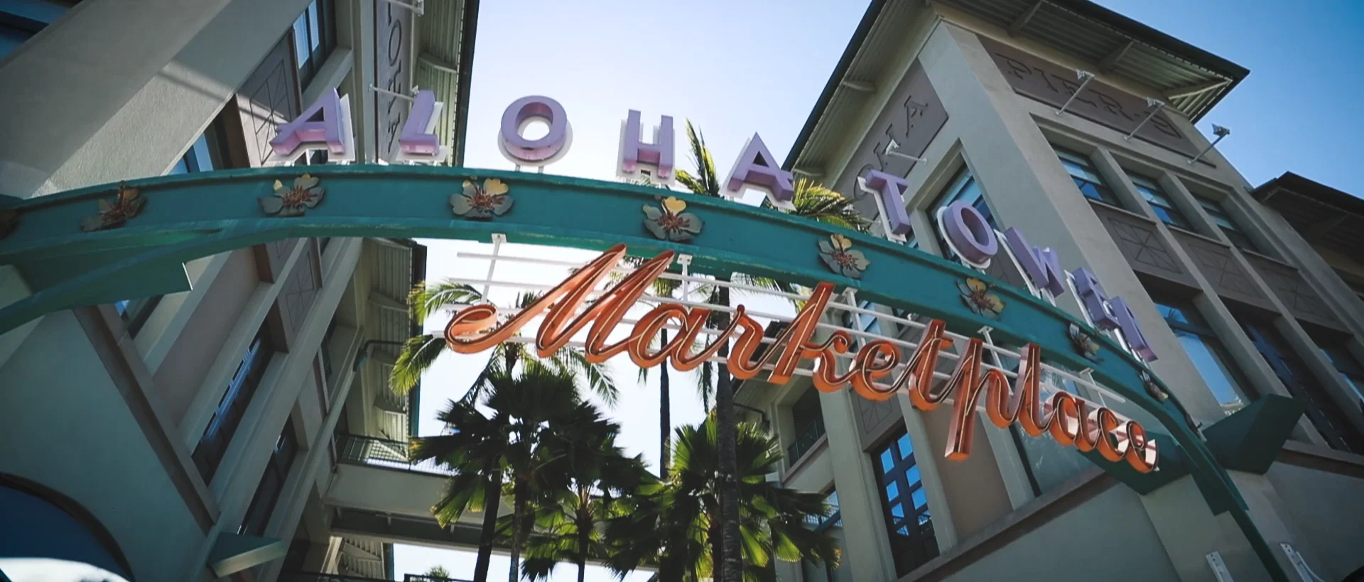 Katherine & Chad - Preview - Aloha Tower on Vimeo