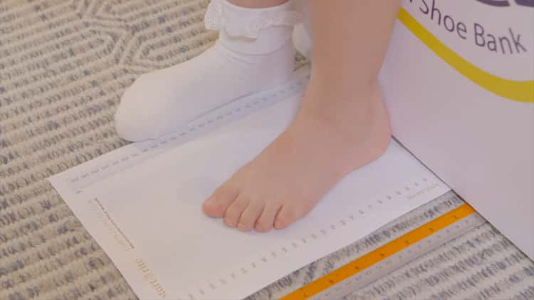 Measure kids feet hot sale at home