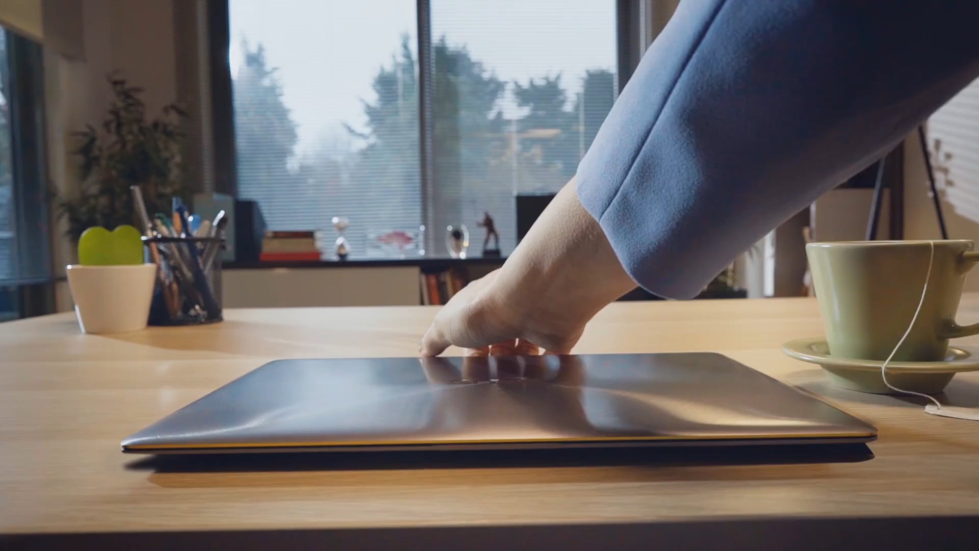 ASUS - ZenBook