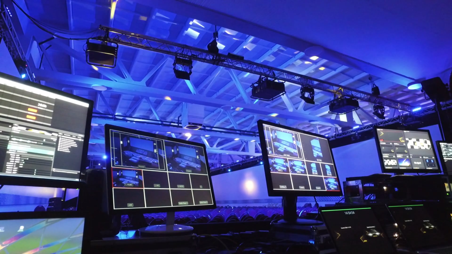 Mobile Event, Smart Control Desk for 270 degrees video projection