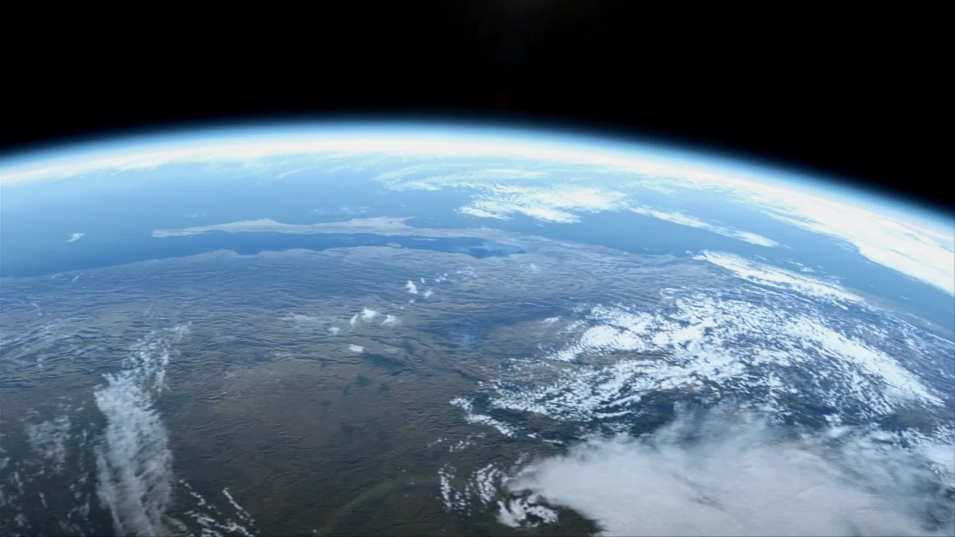 Earth Reaches Aphelion: Why Farthest Distance Doesn't Mean Winter