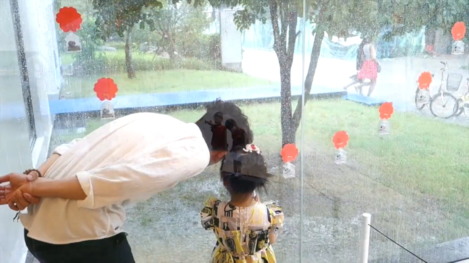 Dancing Solar Flowers Video - Epoch Art Museum of China