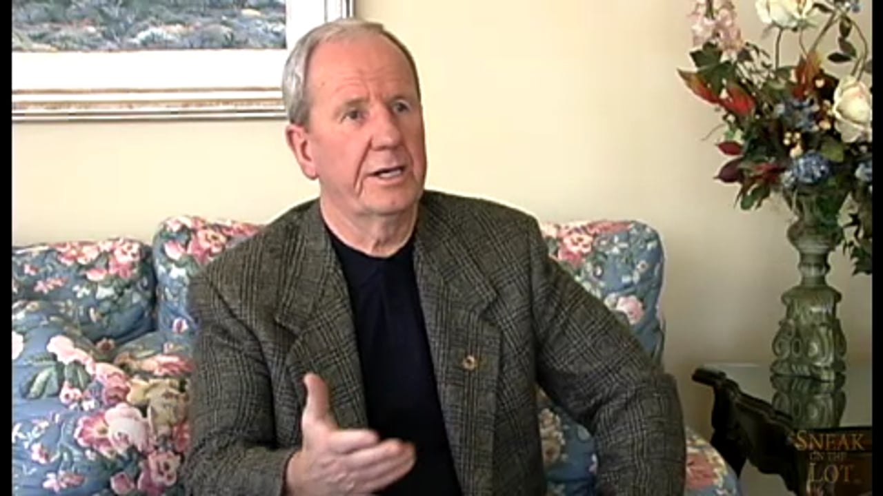 Q6-areTherePeopleHelpingOthers