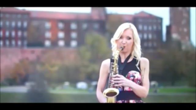 Saxophonistin Aretha – Engelstöne auf dem Saxophon    video preview