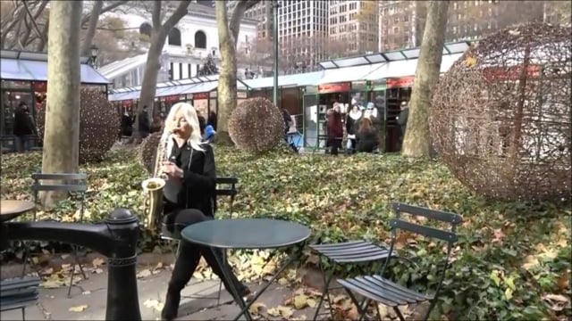 Saxophonistin Anna – Engelstöne auf dem Saxophon video preview