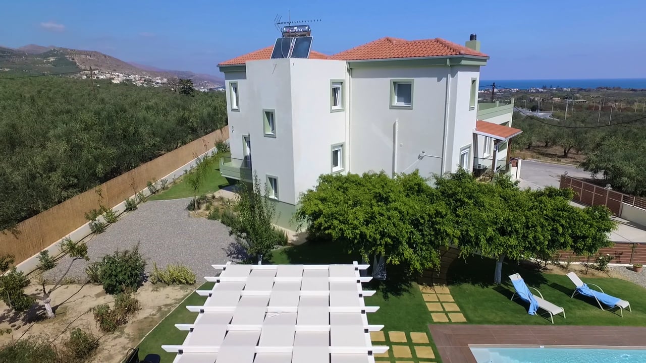 villa dimokratia treiler