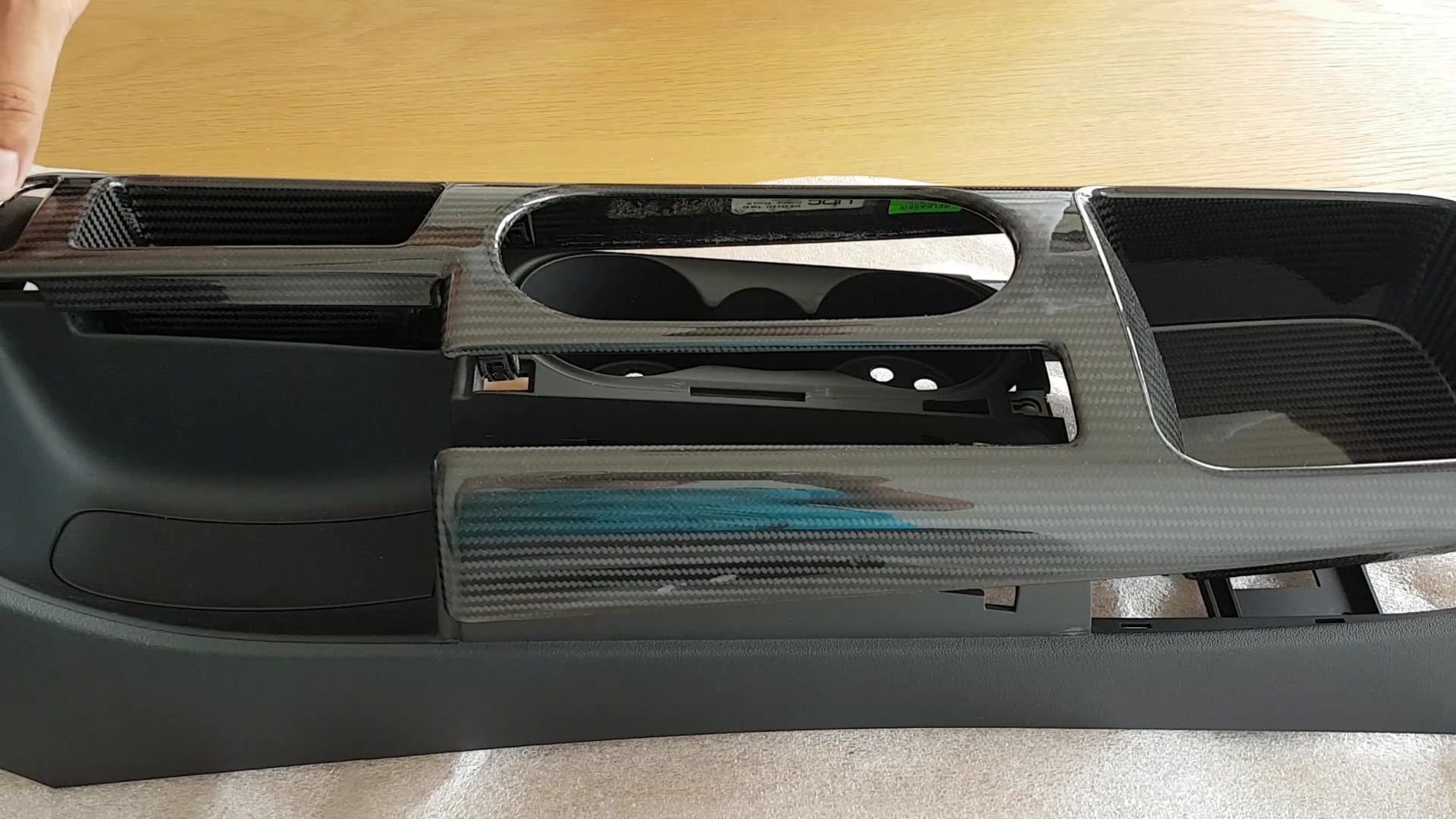 Audi R8 GT OEM Carbon Fiber Center Console - Installation on Vimeo