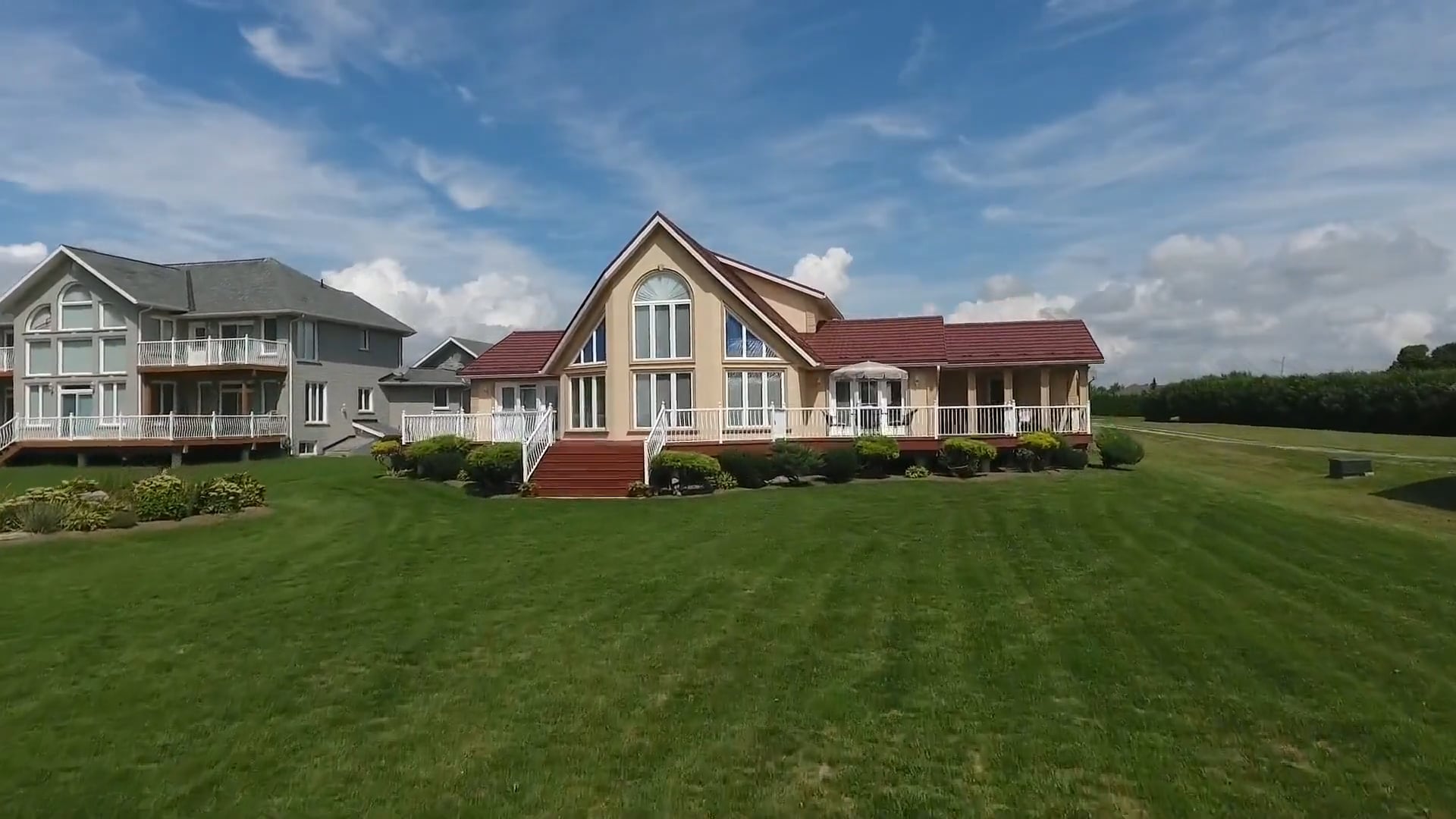 Aerial 2901 Suntrac Drive on Vimeo