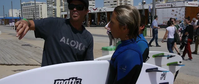 Super contente.″ Joaquim Chaves sagra-se campeão nacional de surf pela  primeira vez