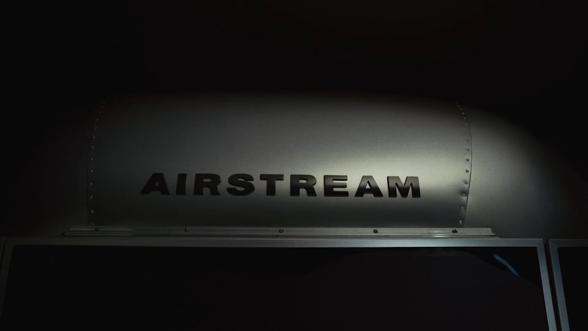 AIRSTREAM - TRAVEL TRAILERS LEGACY (DIRECTOR'S CUT)