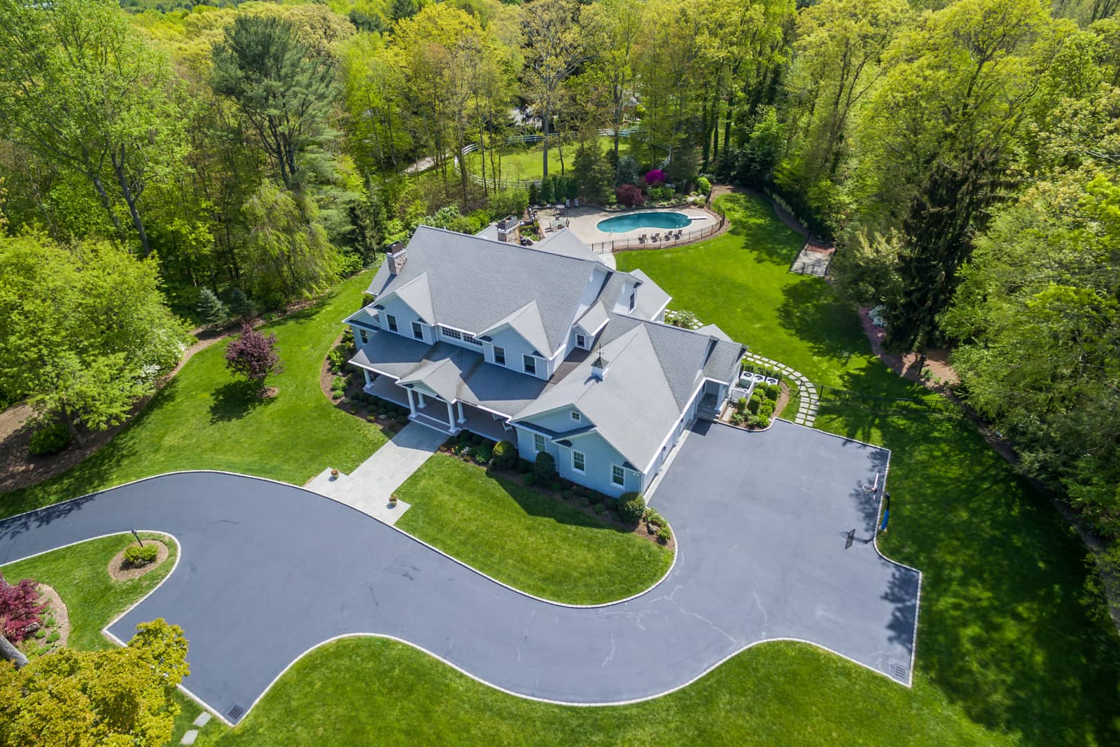 14 Woodlee Rd Cold Spring Harbor, NY Flyover BRANDED on Vimeo