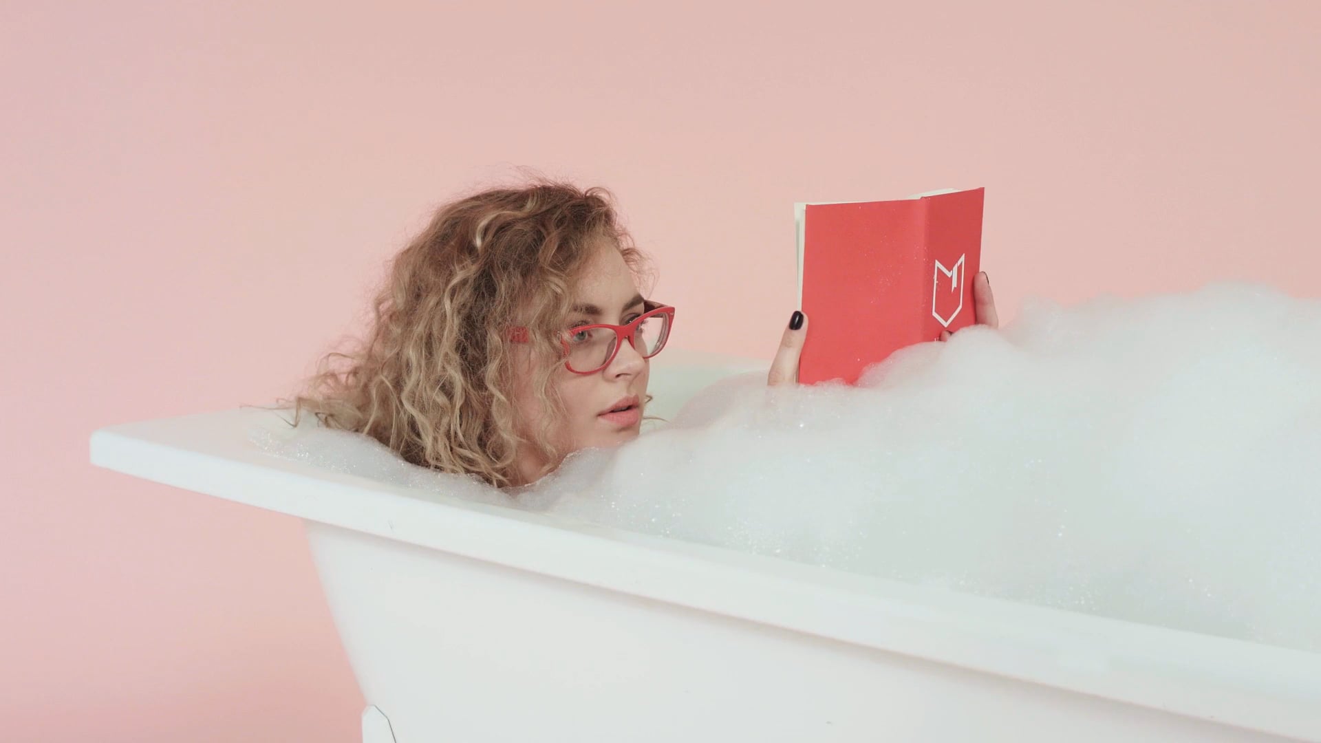 LIETUVA SKAITO — Penkios populiariausios skaitymo pozos