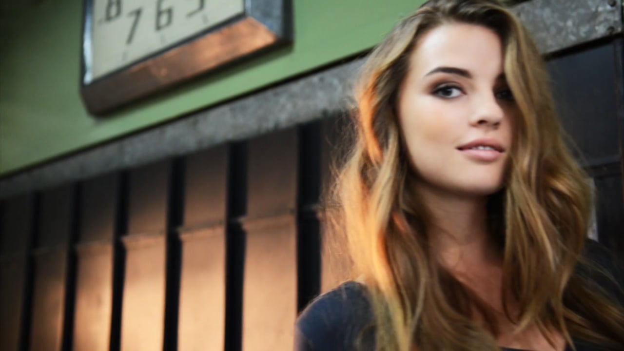Chic Hanger - Behind The Scenes Fashion Shoot