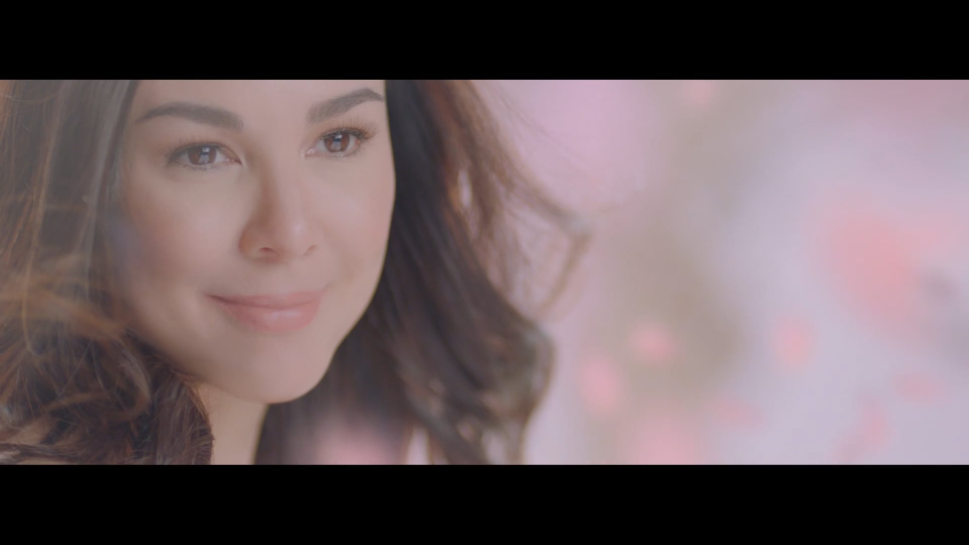 IVI Collgen drink feat. Gretchen Baretto