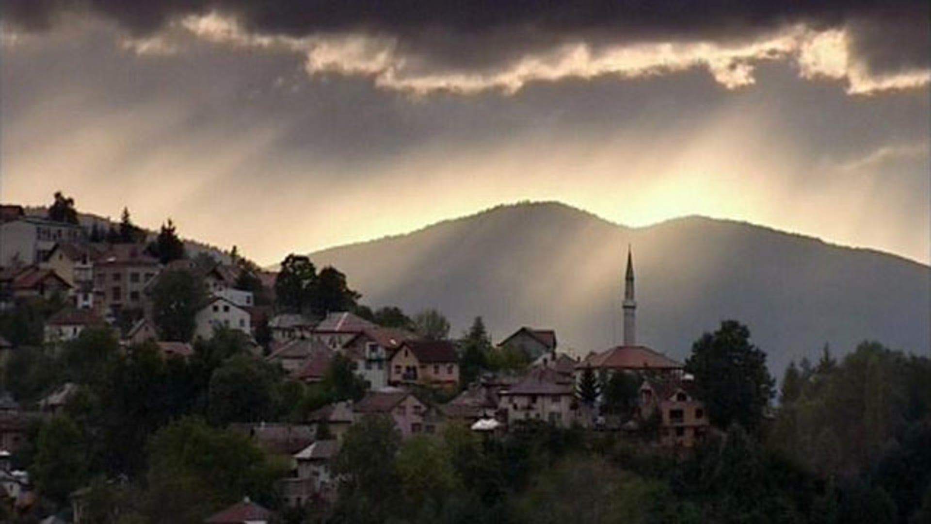 'Eorpa' - Bosnia (BBC Scotland) - Selected clips