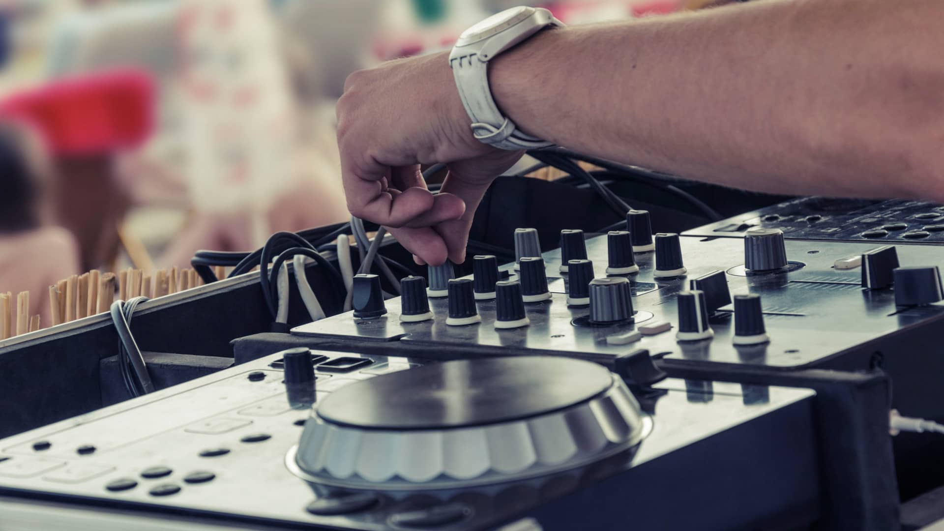 DJ-Ausbildung - Jetzt DJ werden! on Vimeo