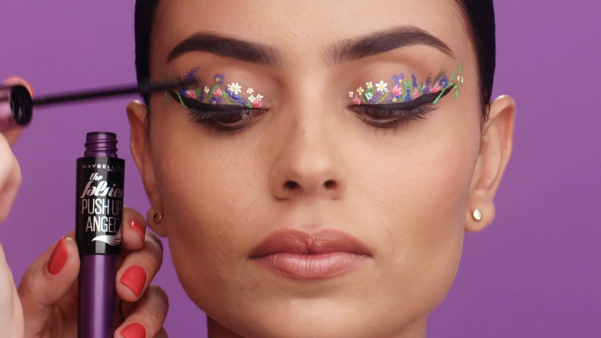 Maybelline | Elle: Mesmerizing Halloween Eyelid Art